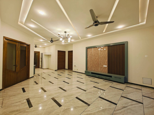 FOR SALE | 18 Marla Brand New Designer House