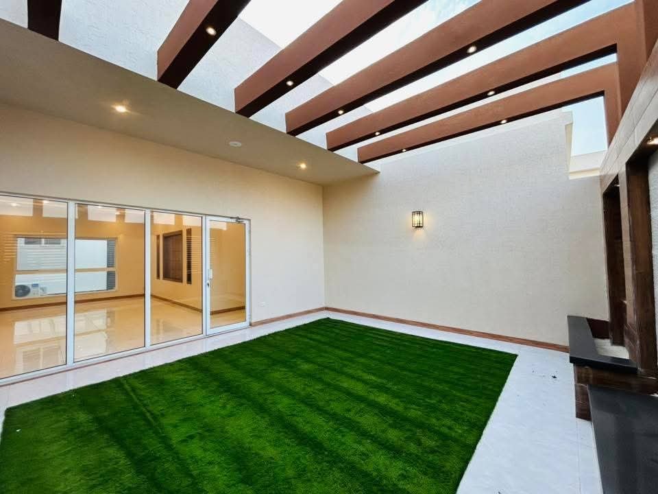 1 Kanal Brand New Luxury House